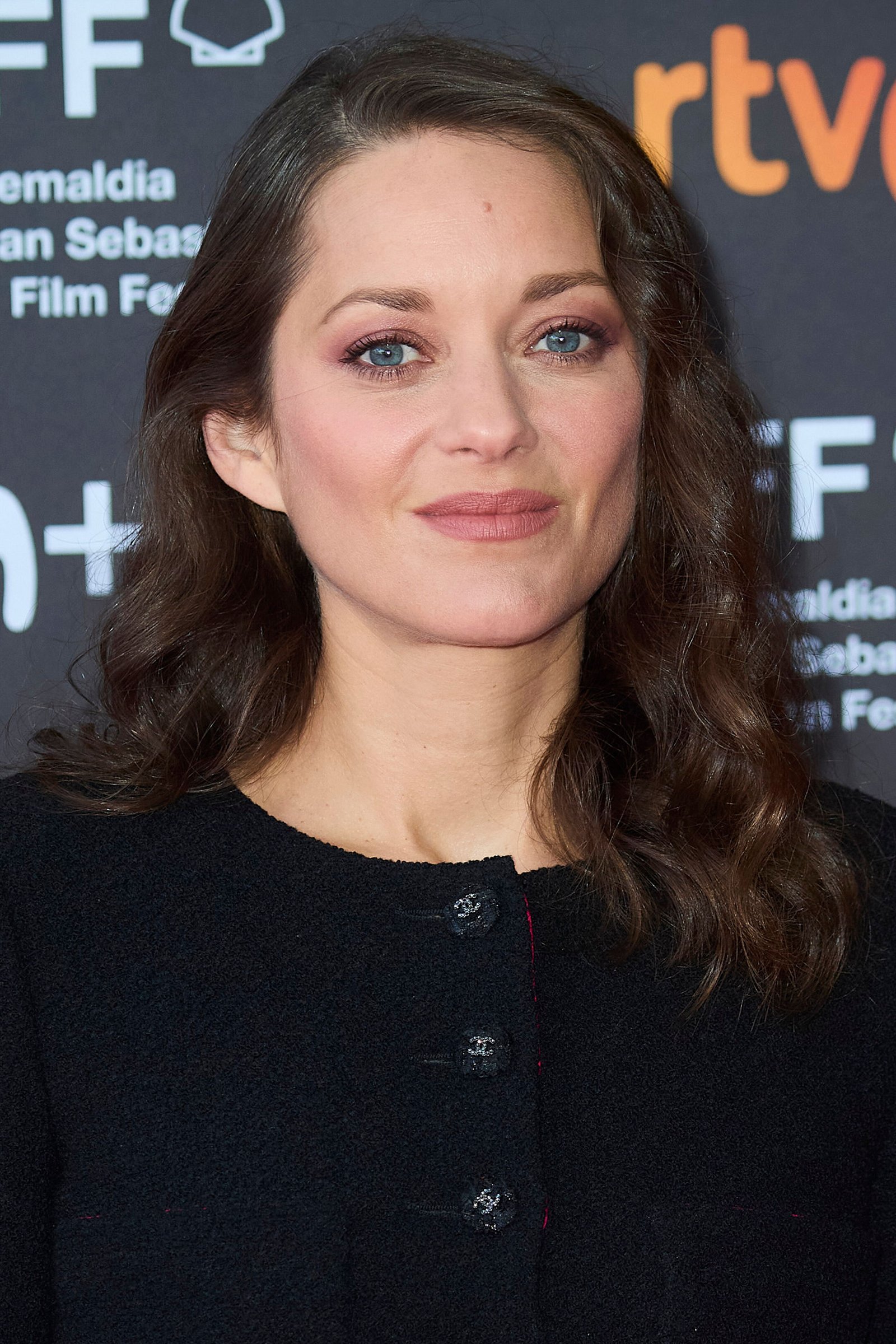 Marion Cotillard argent